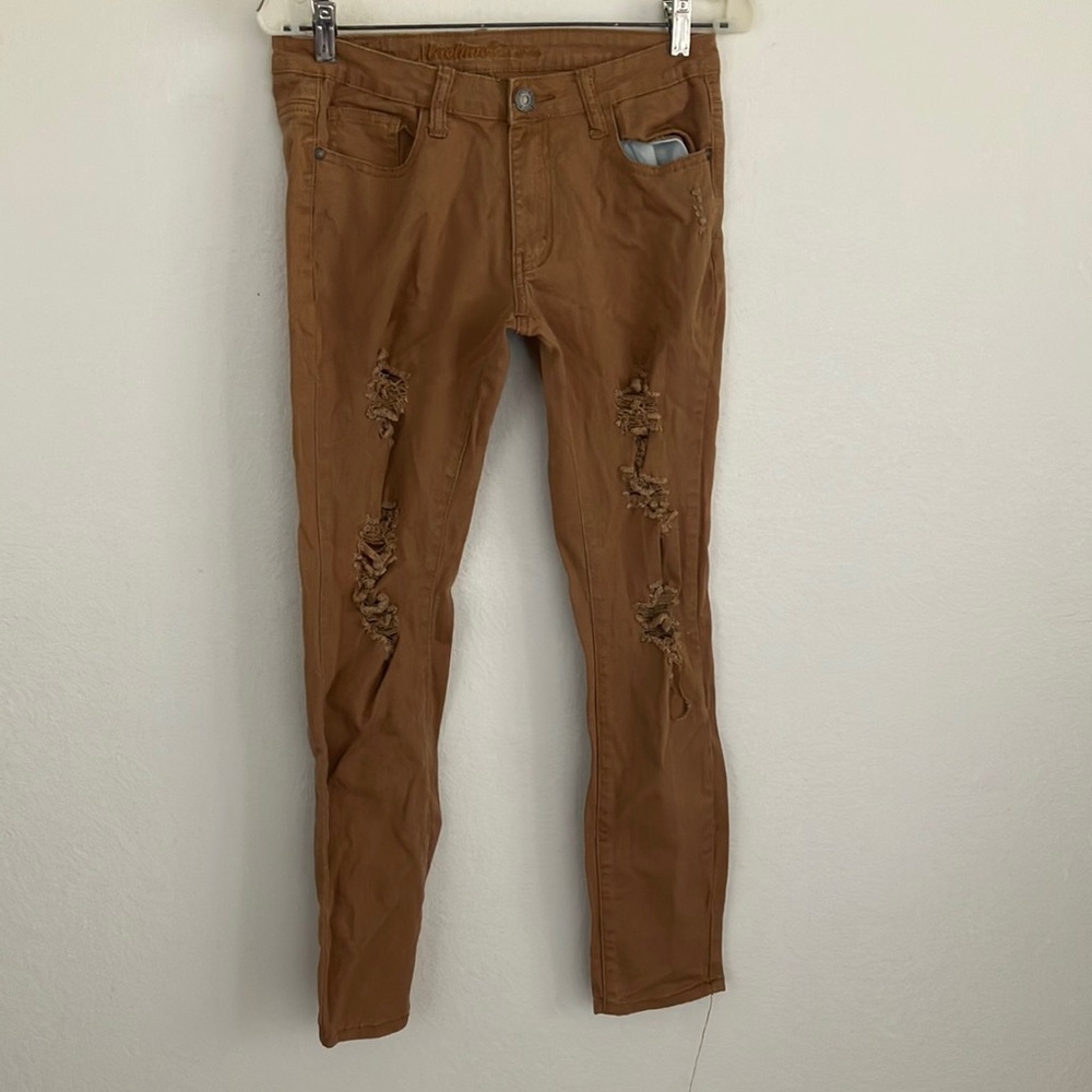 FINAL MARKDOWN Machine distressed jeans 11